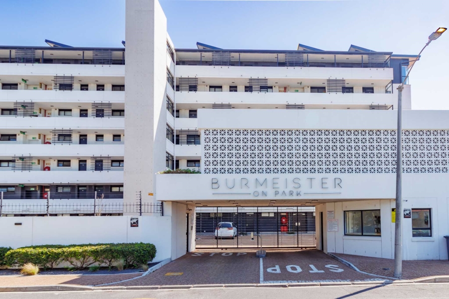 To Let 1 Bedroom Property for Rent in Lagoon Beach Western Cape